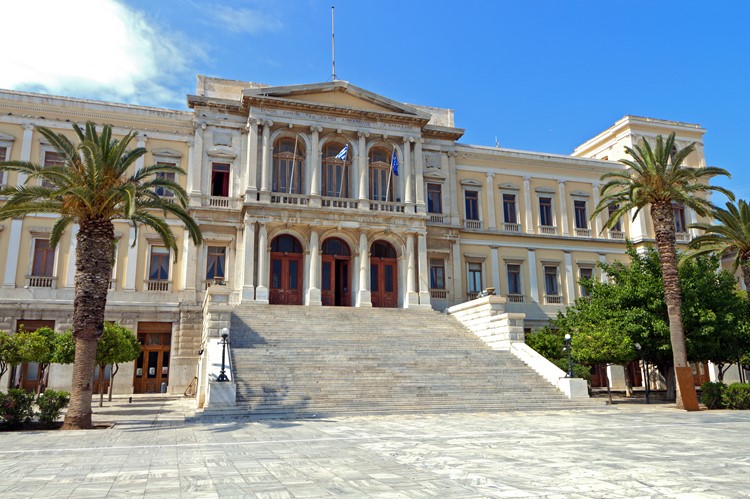Stadhuis van Ermoupolis, Syros, Cycladen, Griekenland